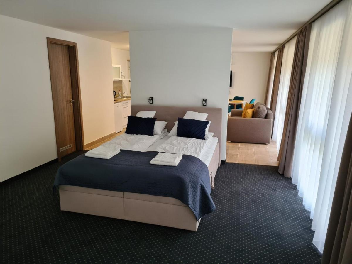 City Center Apartmanhaz 埃格尔 外观 照片