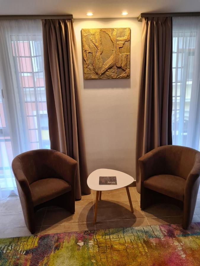 City Center Apartmanhaz 埃格尔 外观 照片
